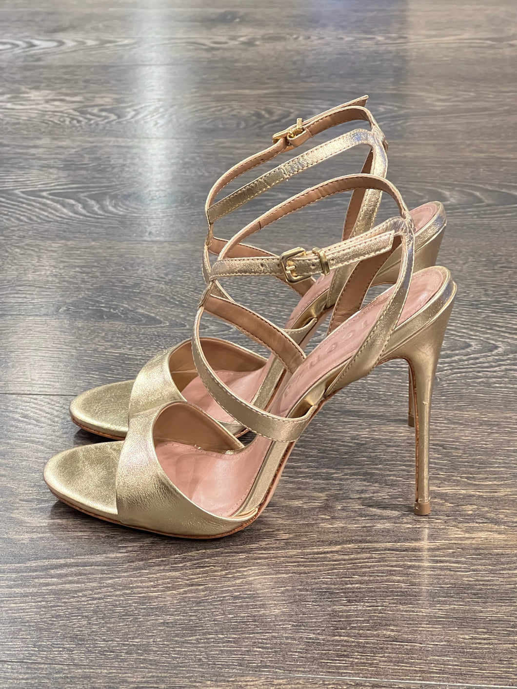 VICENZA SANDALO IN PELLE ORO INCROCIO SUL COLLO DEL PIEDE TACCO 11 CM