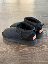 Carica l&#39;immagine nel visualizzatore di Gallery, WOZ EKP &quot;PELOSOTTO&quot; IN MONTONE NERO
