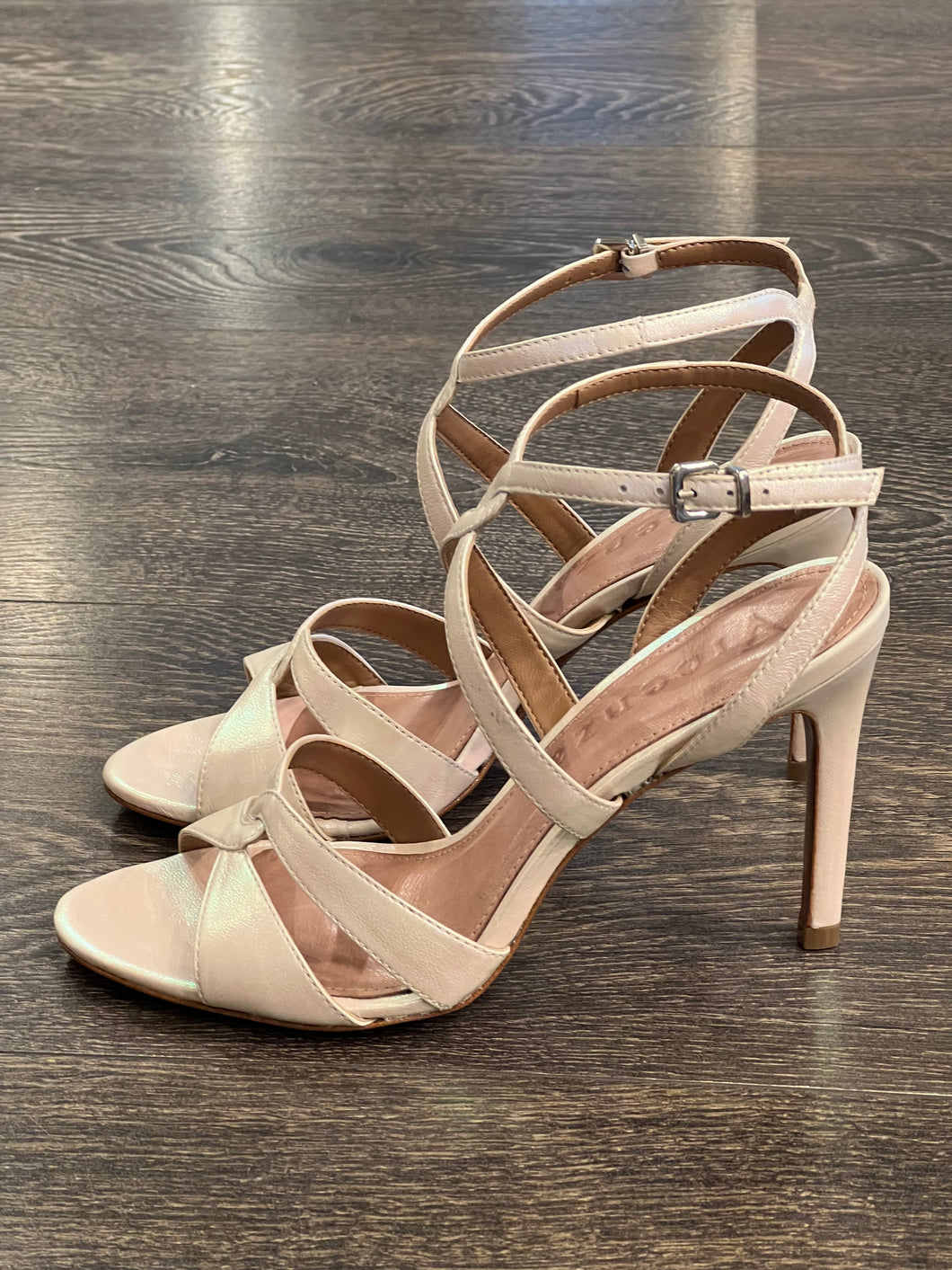VICENZA SANDALO IN PELLE AVORIO  DOPPIO INCROCIO  TACCO 8 CM
