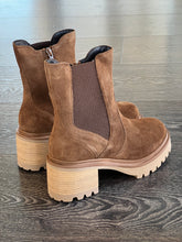 Carica l'immagine nel visualizzatore di Gallery, WOZ TRONCHETTO CAMOSCIO CUOIO TC 6CM
