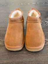 Carica l&#39;immagine nel visualizzatore di Gallery, WOZ LE JADE TRONCHETTO IN CROSTA CUOIO &quot;PELOSOTTO&quot;
