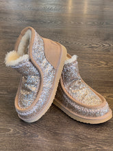 Carica l&#39;immagine nel visualizzatore di Gallery, WOZ TRONCHETTO CALDO GLITTER &quot;PELOSOTTO&quot;
