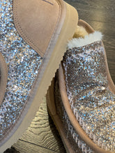 Carica l&#39;immagine nel visualizzatore di Gallery, WOZ TRONCHETTO CALDO GLITTER &quot;PELOSOTTO&quot;
