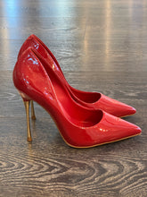 Carica l&#39;immagine nel visualizzatore di Gallery, CARRANO DECOLLETE IN MORBIDA VERNICE ROSSA TACCO 10,5CM  IN ACCIAIO
