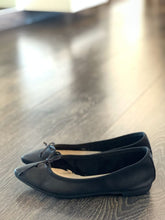 Carica l&#39;immagine nel visualizzatore di Gallery, MARRADINI BALLERINA IN NAPPA NERA A PUNTA
