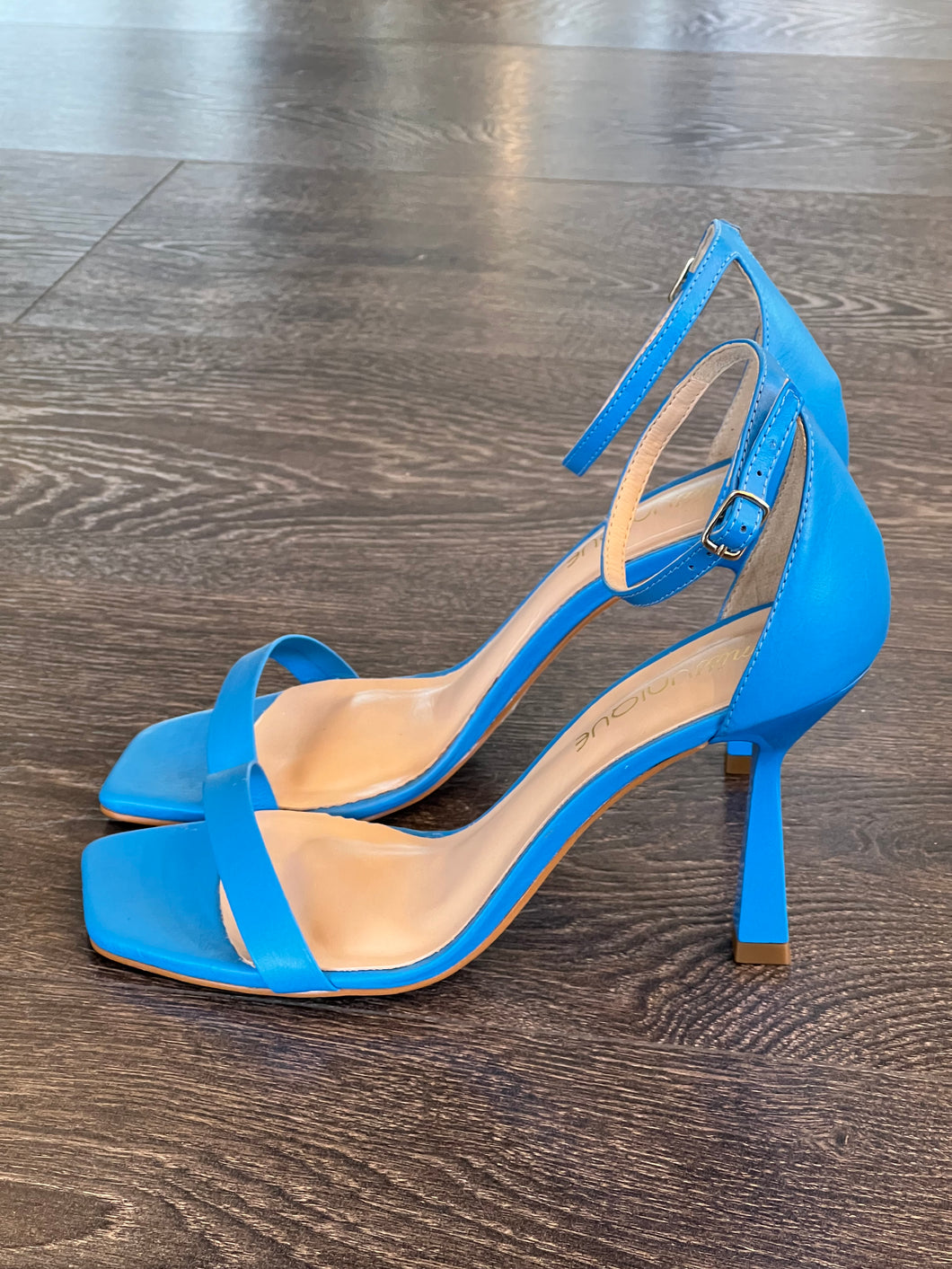 MISS UNIQUE SANDALO IN PELLE AZZURRA TALLONE