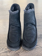 Carica l&#39;immagine nel visualizzatore di Gallery, WOZ STIVALETTO IN CROSTA COLOR NERO GLITTER CON ZEPPA INTERNA &quot;PELOSOTTO&quot;
