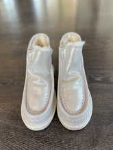 Carica l&#39;immagine nel visualizzatore di Gallery, WOZ STIVALETTO IN CROSTA GLITTER PLATINO FODERATO CALDA ECOPELLICCIA
