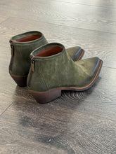 Carica l&#39;immagine nel visualizzatore di Gallery, ZOE TEXANO IN CROSTA VERDE CORTO
