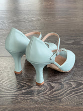 Carica l&#39;immagine nel visualizzatore di Gallery, EMANUELA PASSERI SPUNTATA DECOLLETE&#39; IN PELLE TIFFANY TACCO8CM
