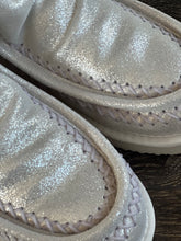 Carica l&#39;immagine nel visualizzatore di Gallery, WOZ STIVALETTO IN CROSTA COLOR PLATINO  CON ZEPPA INTERNA &quot;PELOSOTTO&quot;
