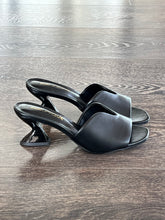 Carica l'immagine nel visualizzatore di Gallery, CECIL/MISS UNIQUE  MULE IN PELLE NERO TACCO SCULTURA 5 CM
