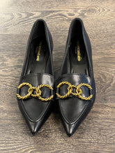 Carica l&#39;immagine nel visualizzatore di Gallery, FRANCESCO MILANO DECOLLETE&#39; IN PELLE NERA TC 4 CM CON ACCESSORIO
